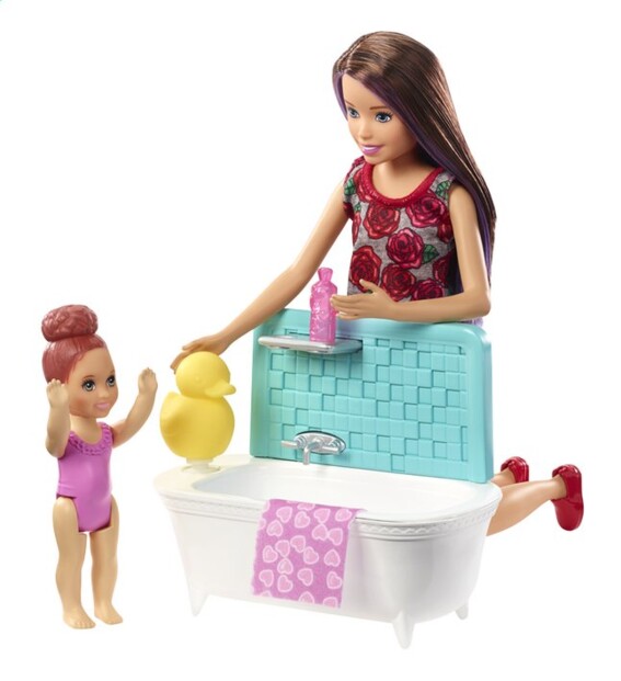 Barbie Skipper Babysitter met peuter en badkuip
