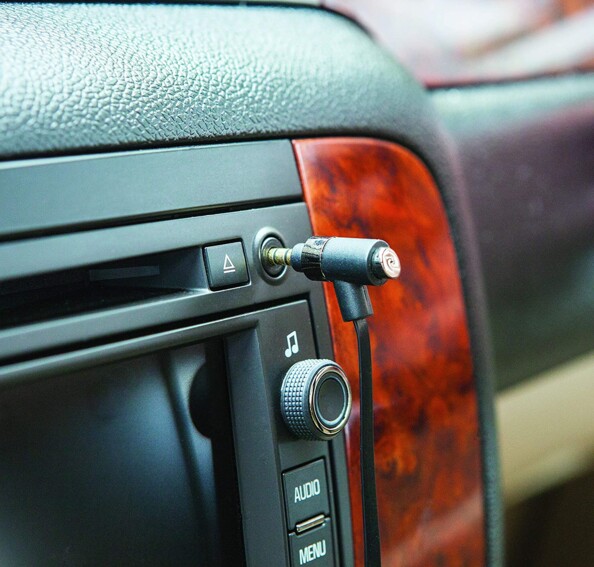 Handige audio en handsfree bediening met de ReTrak jack 3,5 mm kabel met microfo