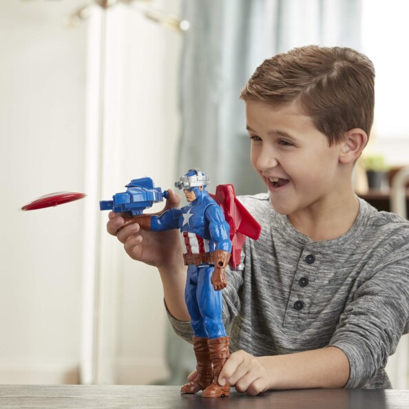 Hasbro Titan Hero Captain America actiefiguur 30 cm