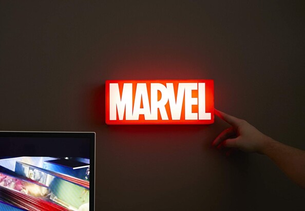 Iconische sfeerverlichting met de Paladone Marvel Logo Lamp