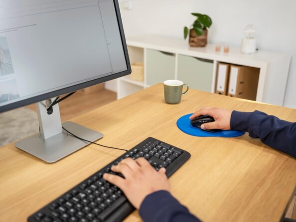 Trust BigFoot ergonomische muismat blauw voor comfortabel werken